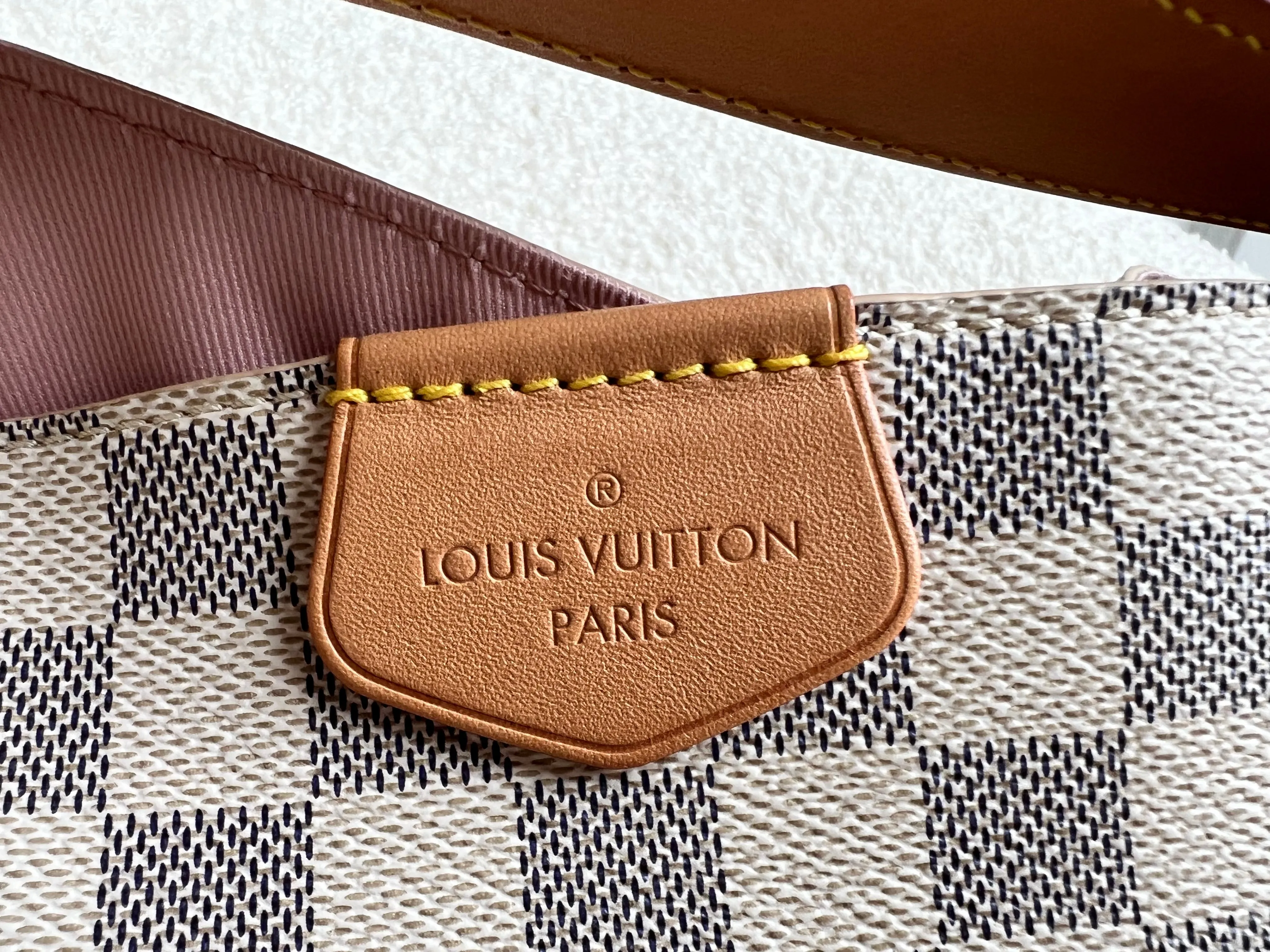 Louis Vuitton Graceful MM Damier Azur (RRP £1,420)