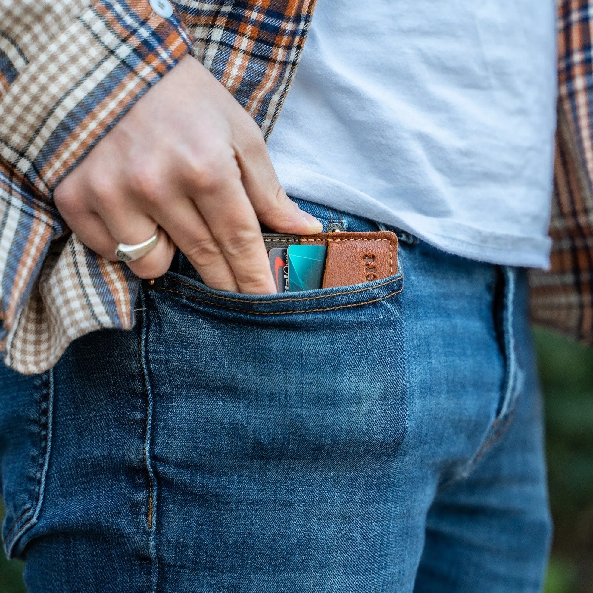 The Levi Fine Leather Horizontal Magnetic Money Clip Wallet