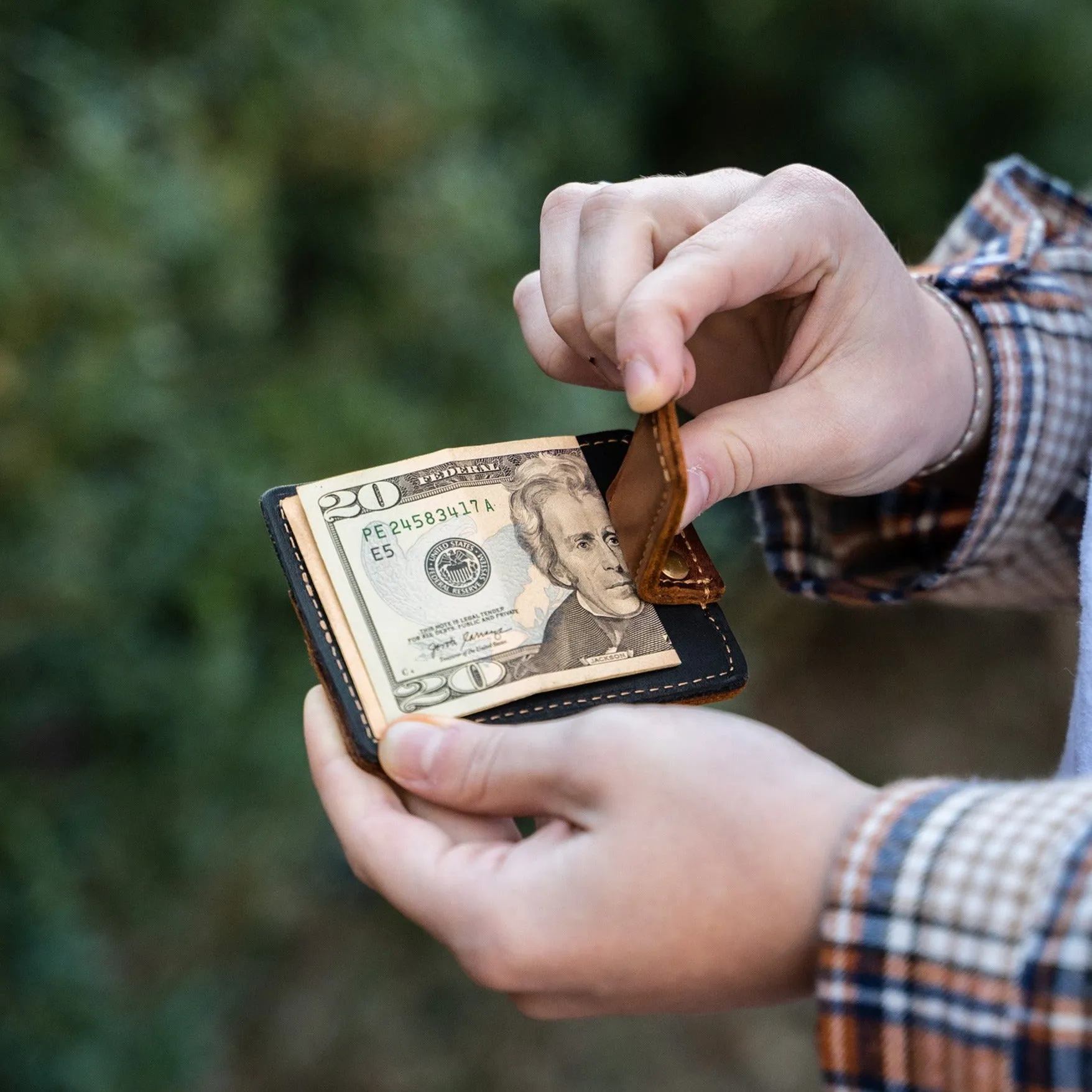 The Levi Fine Leather Horizontal Magnetic Money Clip Wallet